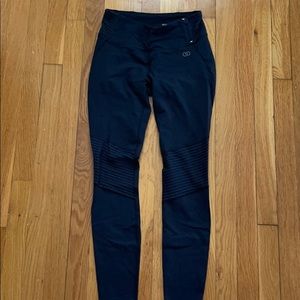 Women’s athletic pants